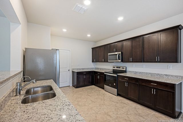 10622 Rayburn Landing, San Antonio, TX 78252