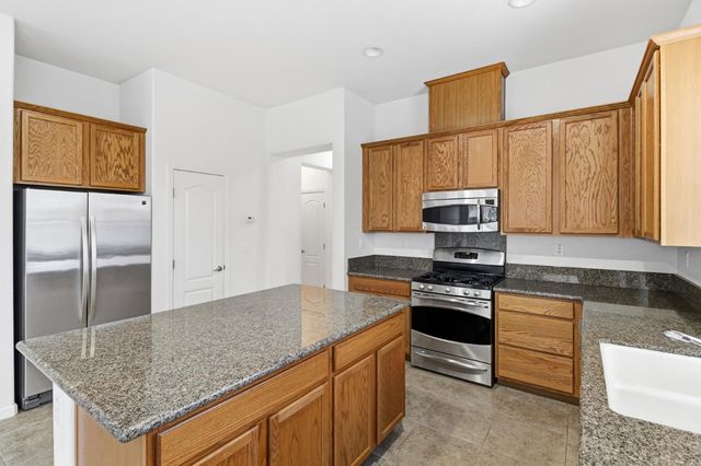 9452 N Kiefer Blvd, Sacramento, CA 95826