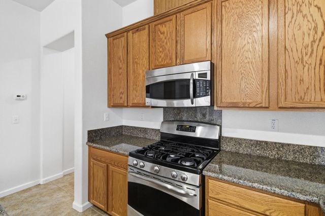 9452 N Kiefer Blvd, Sacramento, CA 95826