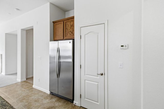 9452 N Kiefer Blvd, Sacramento, CA 95826