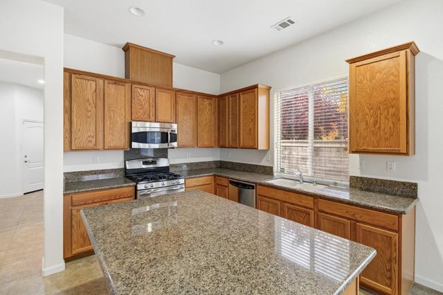 9452 N Kiefer Blvd, Sacramento, CA 95826