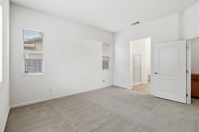 9452 N Kiefer Blvd, Sacramento, CA 95826