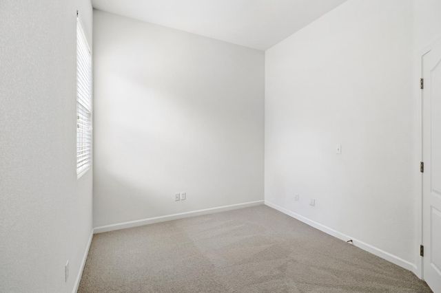 9452 N Kiefer Blvd, Sacramento, CA 95826