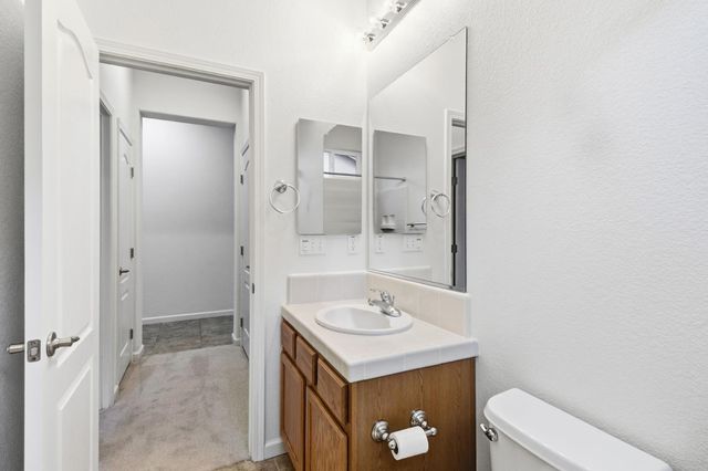 9452 N Kiefer Blvd, Sacramento, CA 95826