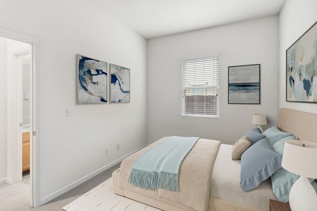 9452 N Kiefer Blvd, Sacramento, CA 95826