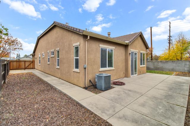 9452 N Kiefer Blvd, Sacramento, CA 95826