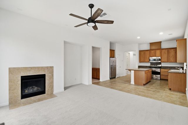 9452 N Kiefer Blvd, Sacramento, CA 95826