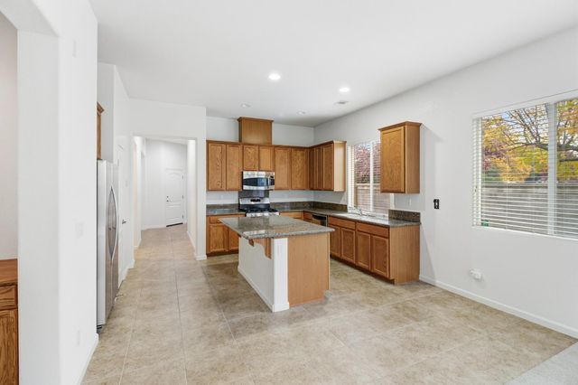 9452 N Kiefer Blvd, Sacramento, CA 95826