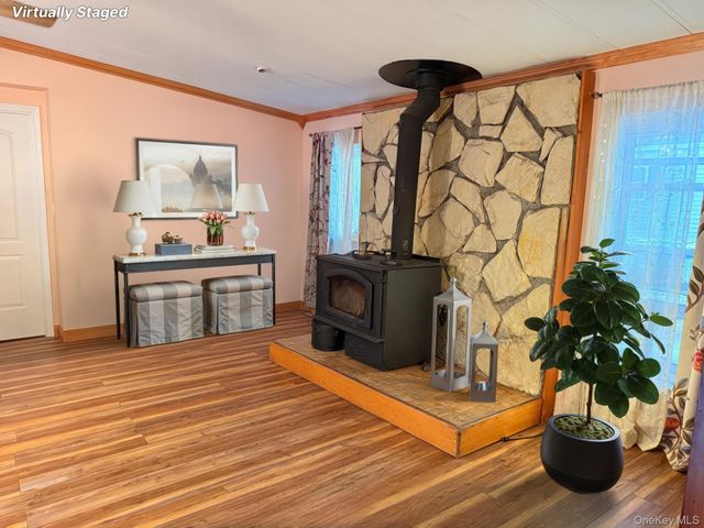 3 Pine Court, Bloomingburg, NY 12721