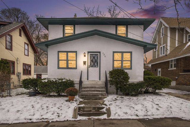 720 Giddings Avenue, Grand Rapids, MI 49506