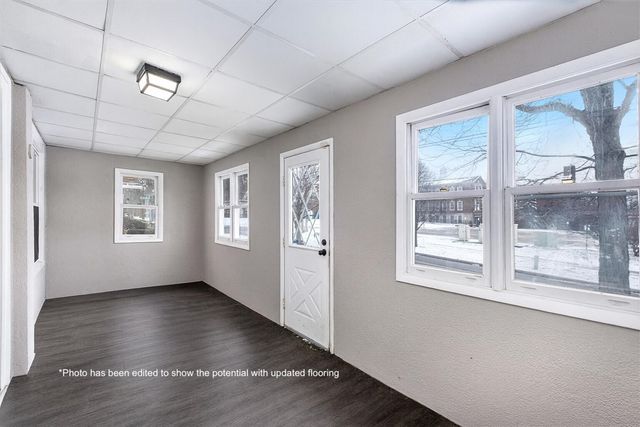 720 Giddings Avenue, Grand Rapids, MI 49506