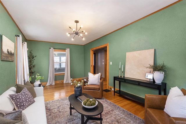 720 Giddings Avenue, Grand Rapids, MI 49506