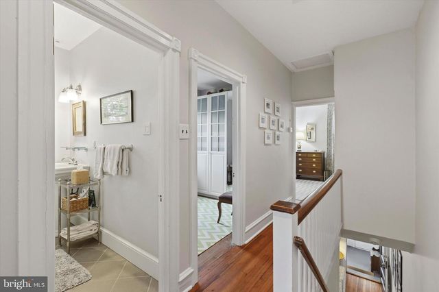 39 E ABINGTON AVE, Philadelphia, PA 19118