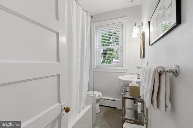 39 E ABINGTON AVE, Philadelphia, PA 19118