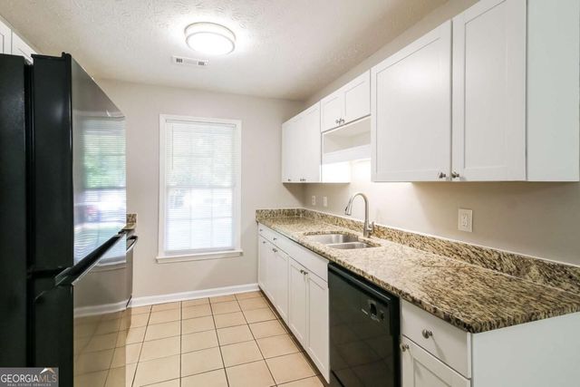 8605 Collins Drive, Jonesboro, GA 30236