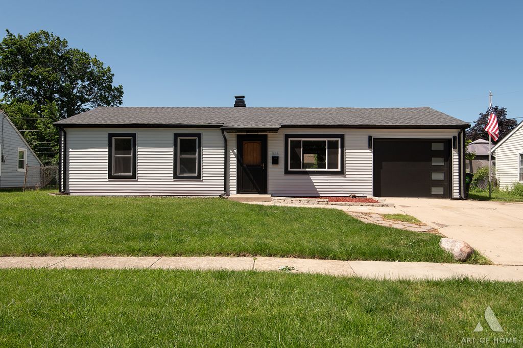 916 Mulberry Lane, Streamwood, IL 60107