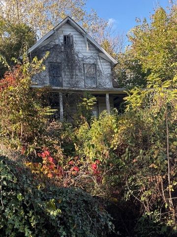 606 11th St, Charleroi Boro, PA 15022