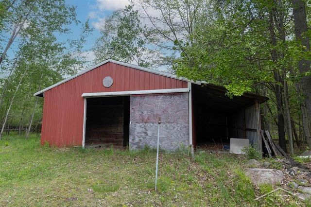 1156 S Alamando Road, Shepherd, MI 48883