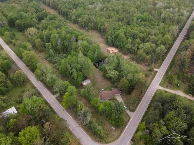 1156 S Alamando Road, Shepherd, MI 48883