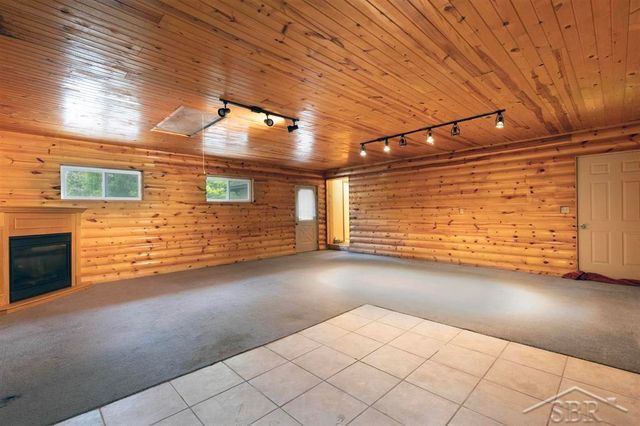 1156 S Alamando Road, Shepherd, MI 48883