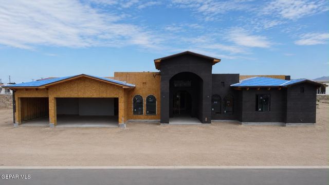 425 VISTA DEL RIO Avenue, El Paso, TX 79932