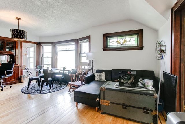 3305 32nd Avenue S, Minneapolis, MN 55406