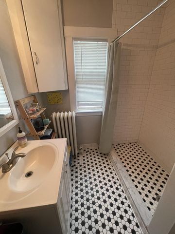 3305 32nd Avenue S, Minneapolis, MN 55406