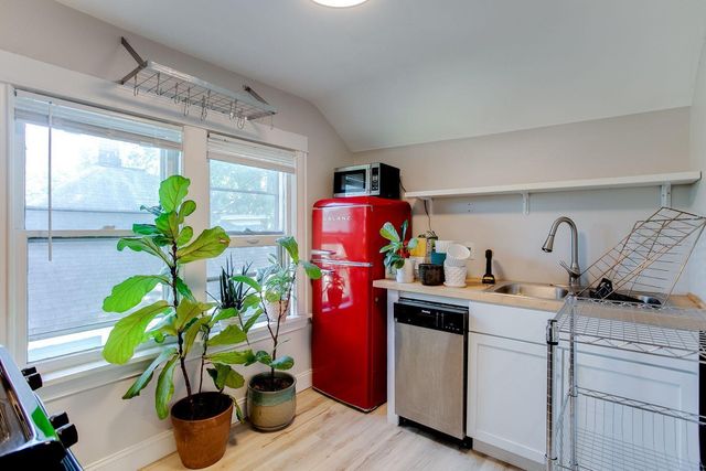 3305 32nd Avenue S, Minneapolis, MN 55406