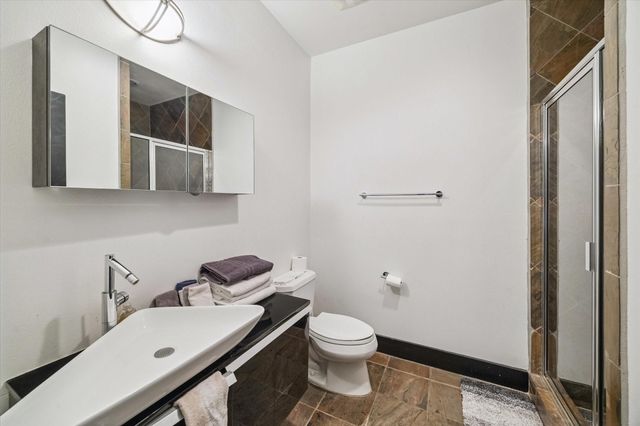 908 Hutchins Street, Houston, TX 77003