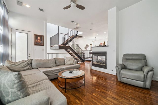 908 Hutchins Street, Houston, TX 77003