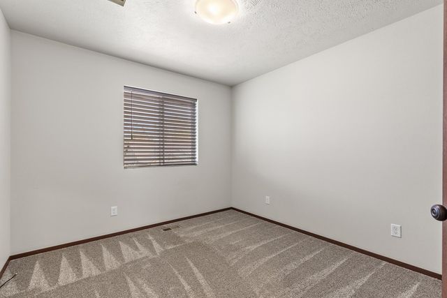 521 N Calvin Ln, Spokane Valley, WA 99216