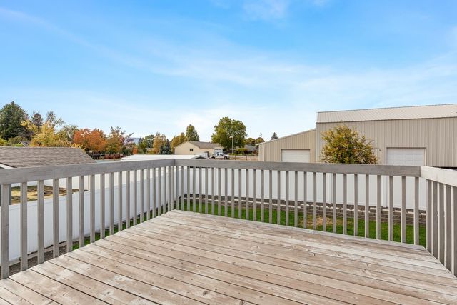 521 N Calvin Ln, Spokane Valley, WA 99216
