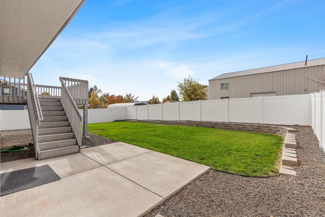521 N Calvin Ln, Spokane Valley, WA 99216