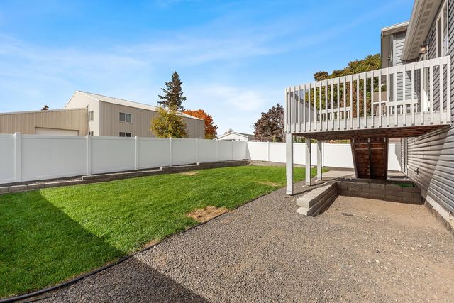 521 N Calvin Ln, Spokane Valley, WA 99216