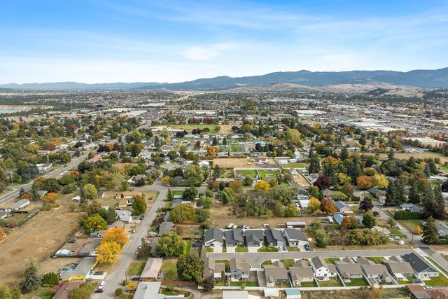 521 N Calvin Ln, Spokane Valley, WA 99216