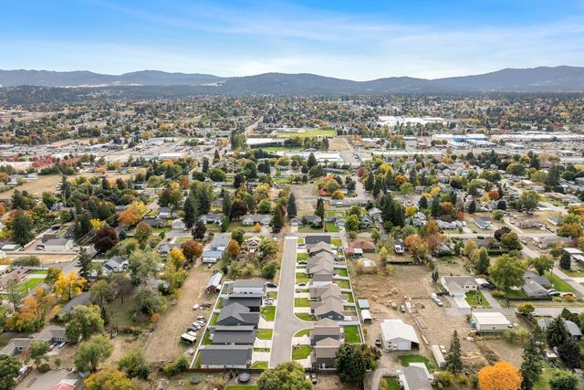 521 N Calvin Ln, Spokane Valley, WA 99216