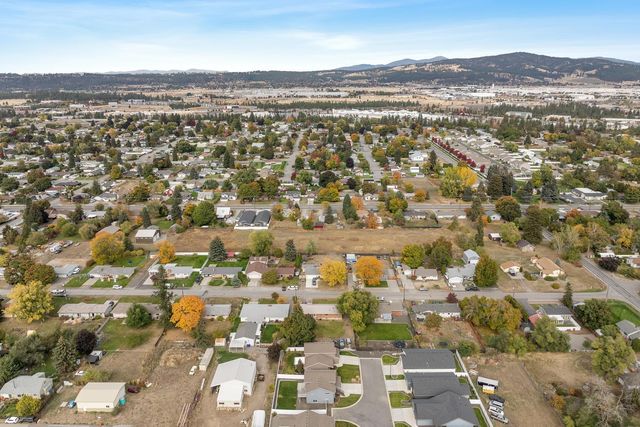 521 N Calvin Ln, Spokane Valley, WA 99216