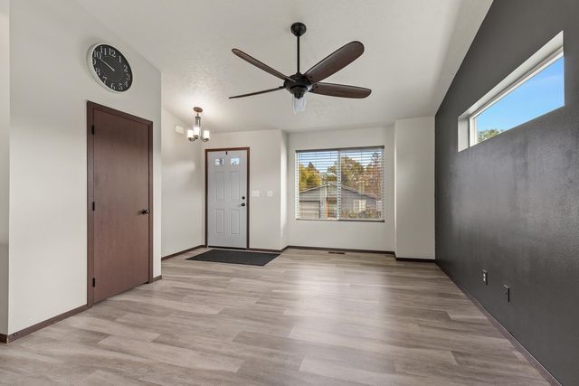 521 N Calvin Ln, Spokane Valley, WA 99216