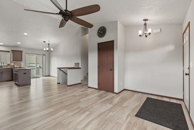 521 N Calvin Ln, Spokane Valley, WA 99216