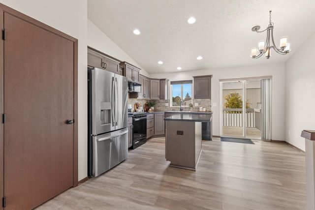 521 N Calvin Ln, Spokane Valley, WA 99216