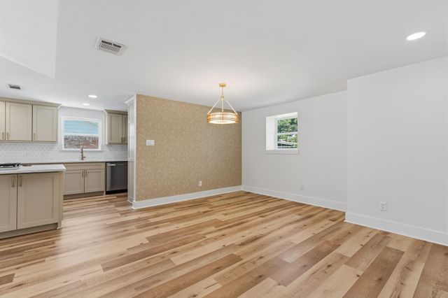 10711 Ella Lee Lane, Houston, TX 77042