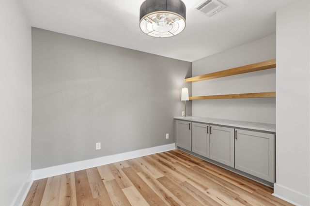 10711 Ella Lee Lane, Houston, TX 77042