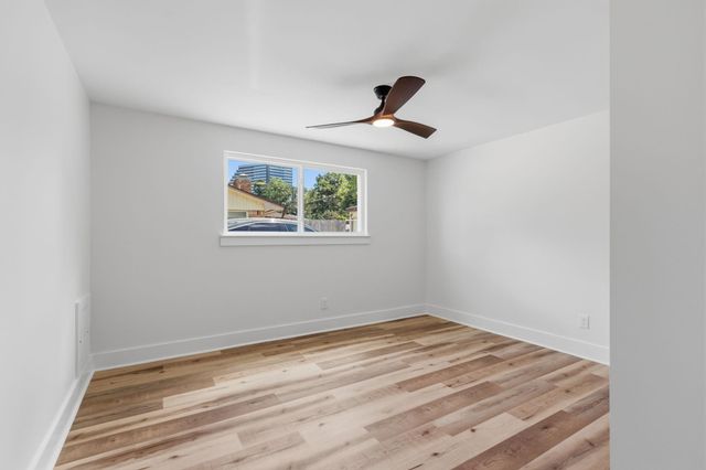 10711 Ella Lee Lane, Houston, TX 77042