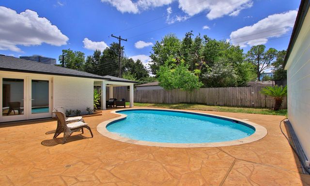 10711 Ella Lee Lane, Houston, TX 77042