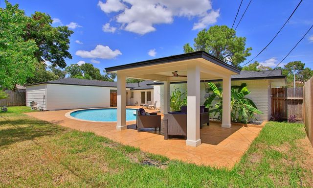 10711 Ella Lee Lane, Houston, TX 77042