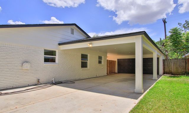 10711 Ella Lee Lane, Houston, TX 77042