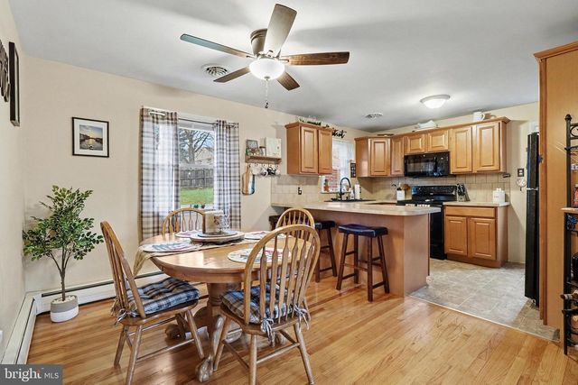 405 SPRING DR, Millersville, PA 17551