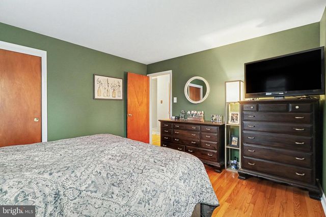 405 SPRING DR, Millersville, PA 17551