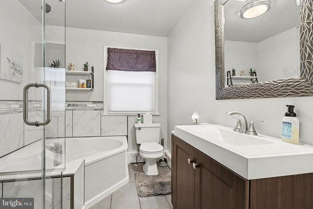 405 SPRING DR, Millersville, PA 17551