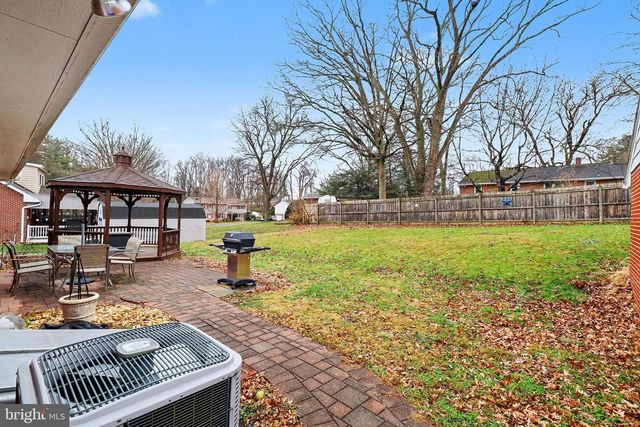 405 SPRING DR, Millersville, PA 17551